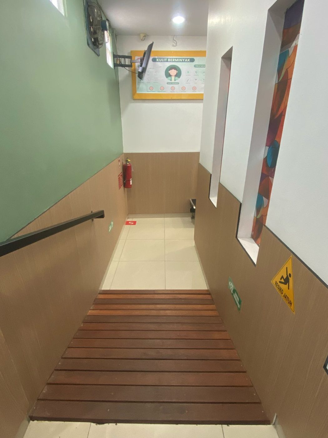 Klinik Anggrek Kerajinan