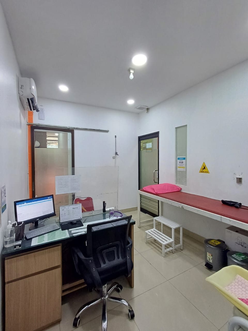 Klinik Anggrek Utan Panjang